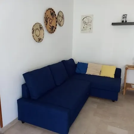 Carla House * 塞勒里古