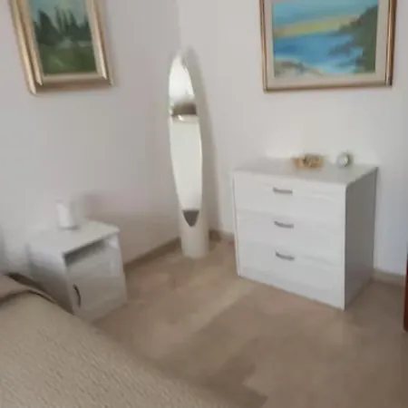 Quadrilocale Nuovissimo Con Parcheggio Privato /four-room, Super New, With Parking