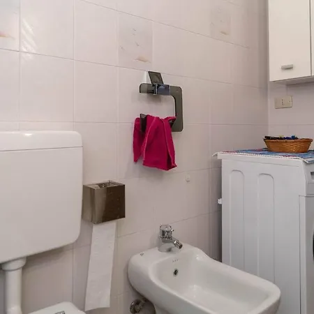 Carla House דירה *