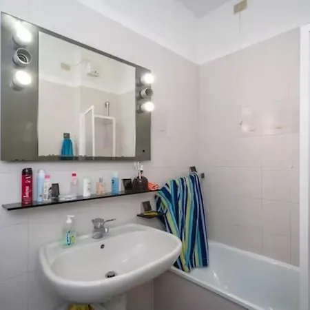 Quadrilocale Nuovissimo Con Parcheggio Privato /four-room, Super New, With Parking Appartamento *